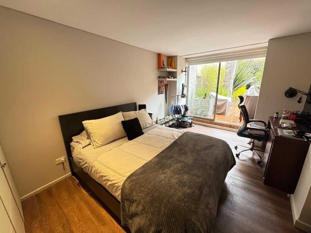 Apartamento de 3 alcobas en venta en Los Rosales, Bogotá, 183 m² · foto 19 de 20
