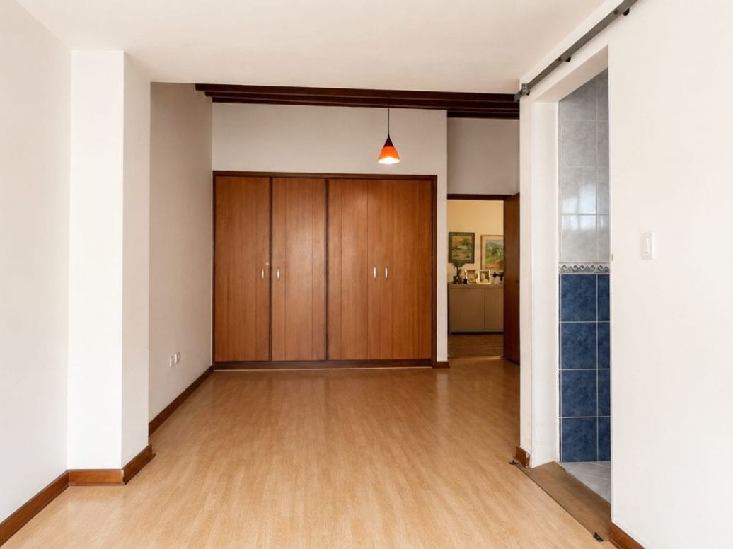 Casa de 3 alcobas en venta en Jardines Del Norte, Bogotá, 263 m² · foto 17 de 20