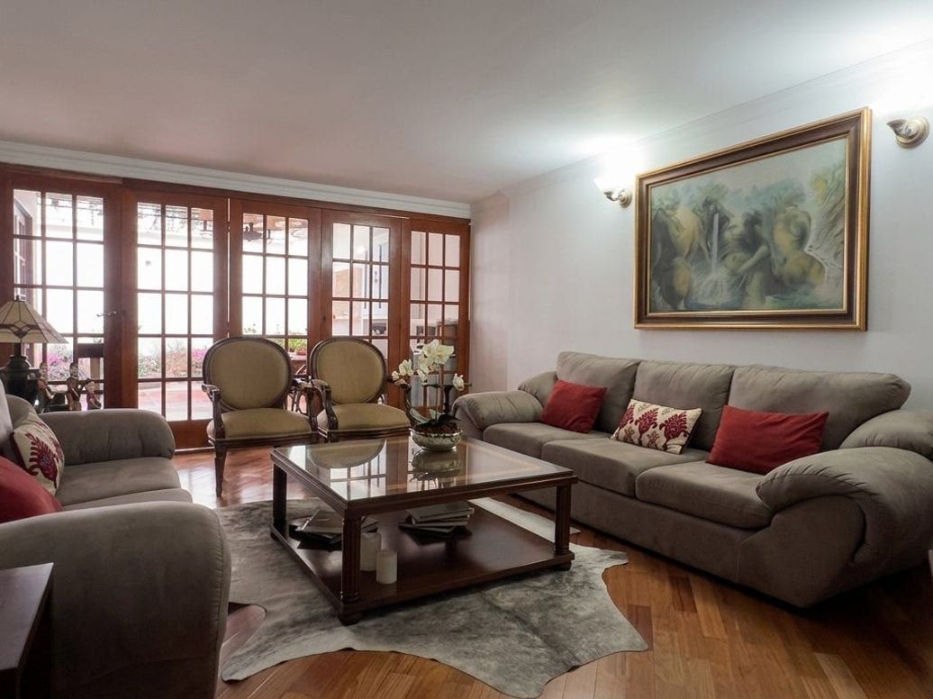 Casa de 3 alcobas en venta en Jardines Del Norte, Bogotá, 263 m² · foto 7 de 20