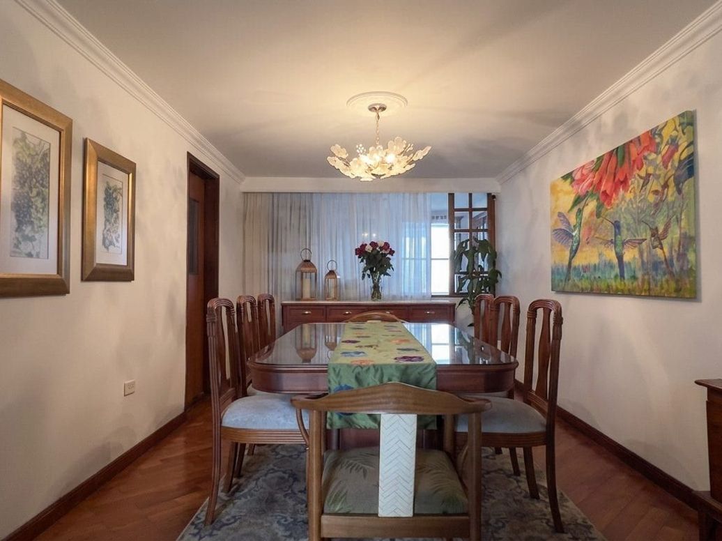 Casa de 3 alcobas en venta en Jardines Del Norte, Bogotá, 263 m² · foto 6 de 20
