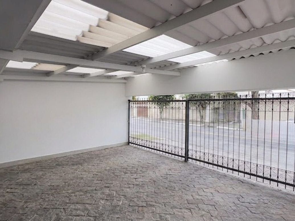 Casa de 3 alcobas en venta en Jardines Del Norte, Bogotá, 263 m² · foto 2 de 20