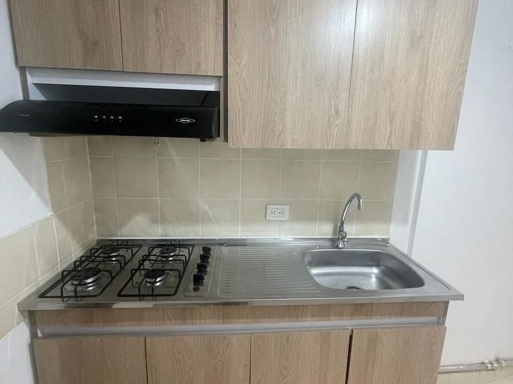 Apartamento de 2 alcobas en venta en San Antonio Nor - Occidental, Bogotá, 37 m² · foto 4 de 20