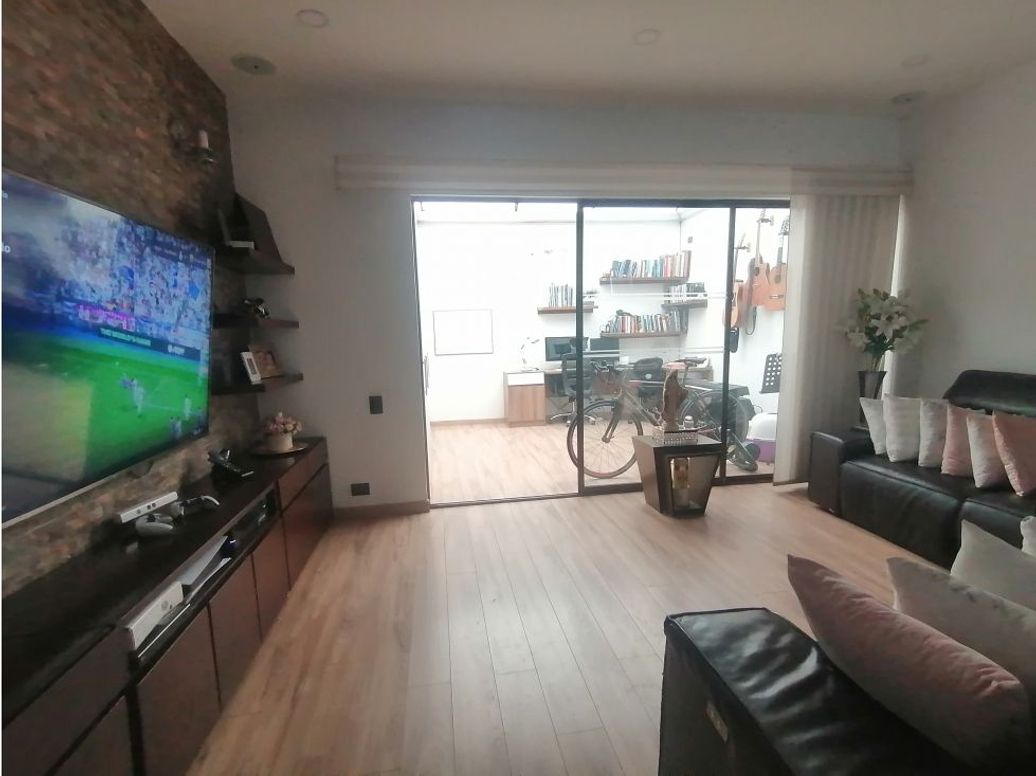Casa de 3 alcobas en venta en Modelia, Bogotá, 116 m² · foto 3 de 17