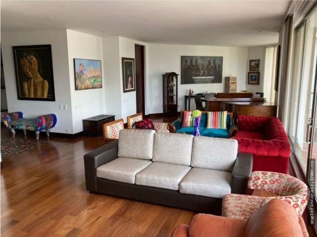 Apartamento de 4 alcobas en venta en Suba, Bogotá, 305 m² · foto 6 de 6
