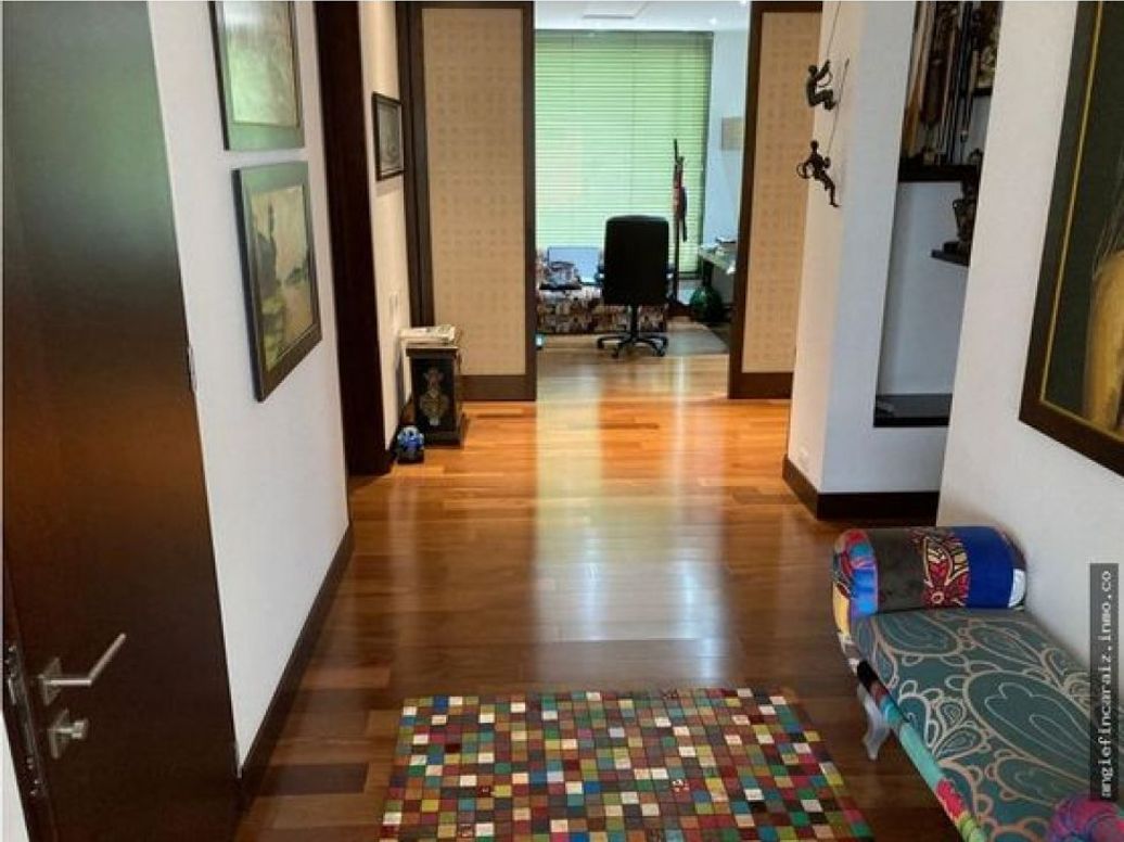 Apartamento de 4 alcobas en venta en Suba, Bogotá, 305 m² · foto 5 de 6