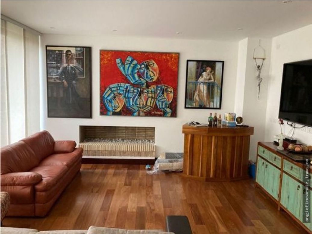 Apartamento de 4 alcobas en venta en Suba, Bogotá, 305 m² · foto 4 de 6