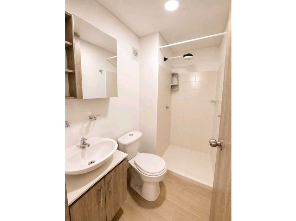 Apartaestudio en arriendo en Ricaurte, Bogotá, 35 m² · foto 7 de 10