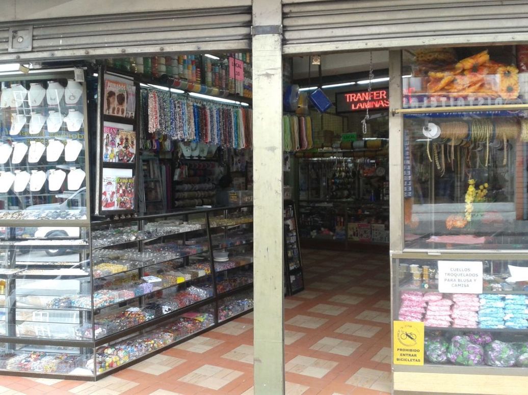 Casa de 11 alcobas en venta en La Alqueria, Bogotá, 850 m² · foto 3 de 17