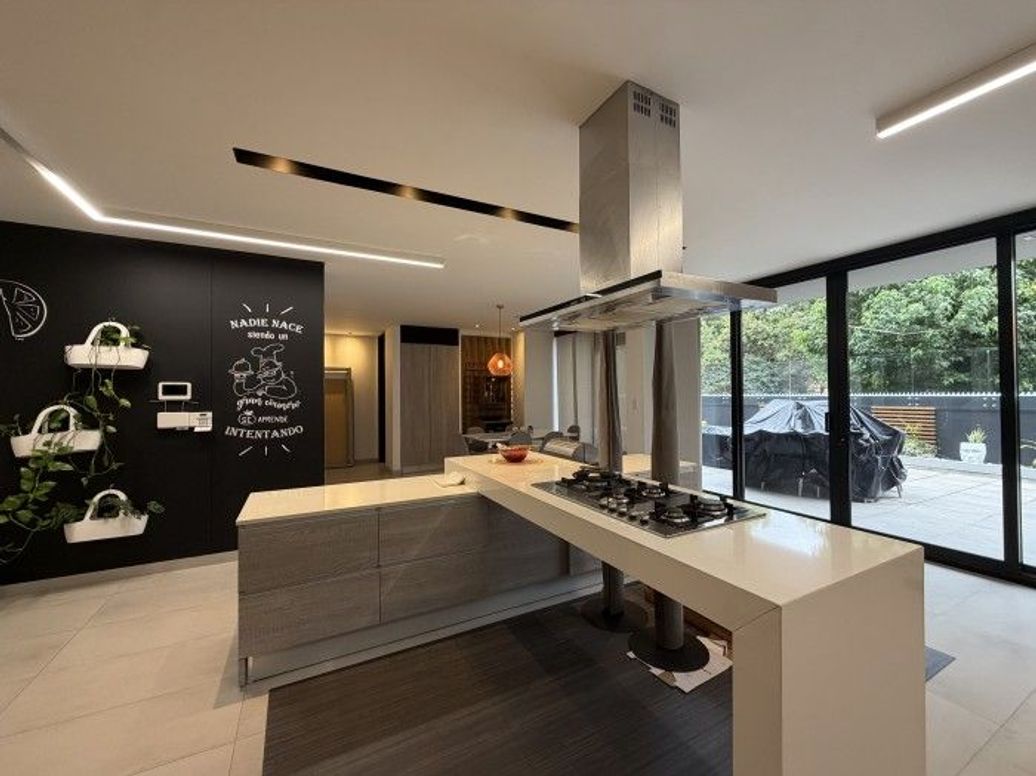 Casa de 4 alcobas en venta en Margaritas I Sector, Bogotá, 776 m² · foto 2 de 20