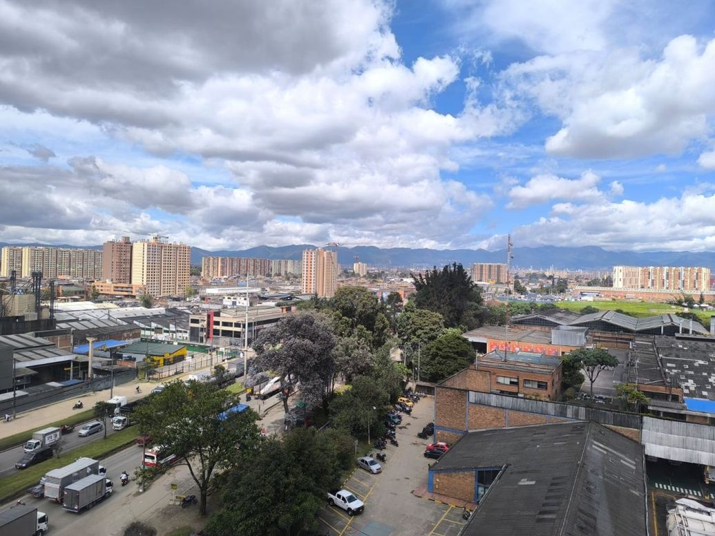 Apartamento de 3 alcobas en venta en Pueblo Viejo Industrial, Bogotá, 47 m² · foto 17 de 19