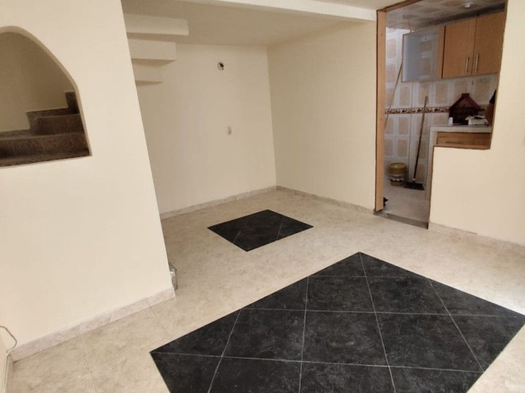 Casa de 3 alcobas en venta en San Bernardino Diecisiete, Bogotá, 50 m² · foto 2 de 20