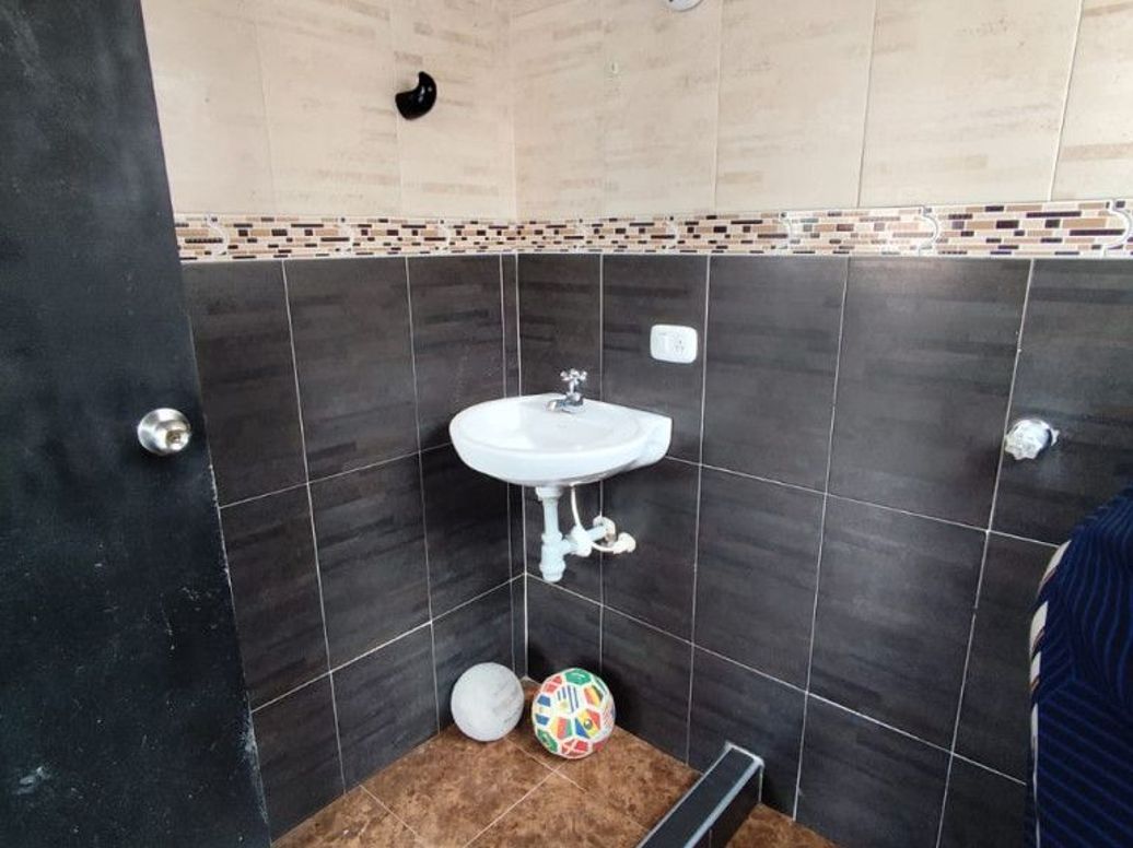 Casa de 3 alcobas en venta en San Bernardino Diecisiete, Bogotá, 50 m² · foto 15 de 20