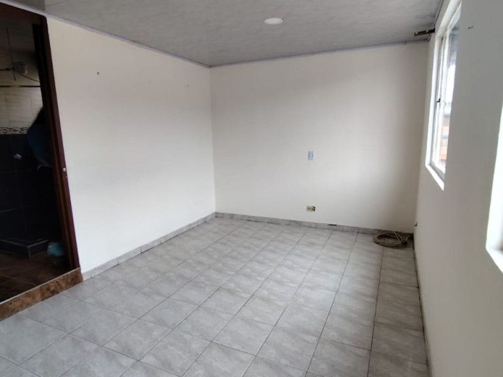 Casa de 3 alcobas en venta en San Bernardino Diecisiete, Bogotá, 50 m² · foto 17 de 20