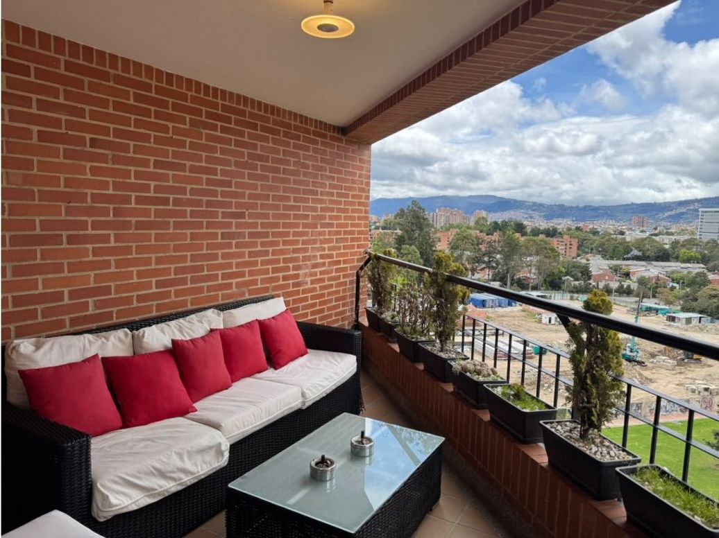 Apartamento de 3 alcobas en venta en Lago Cordoba, Bogotá, 154 m² · foto 5 de 20