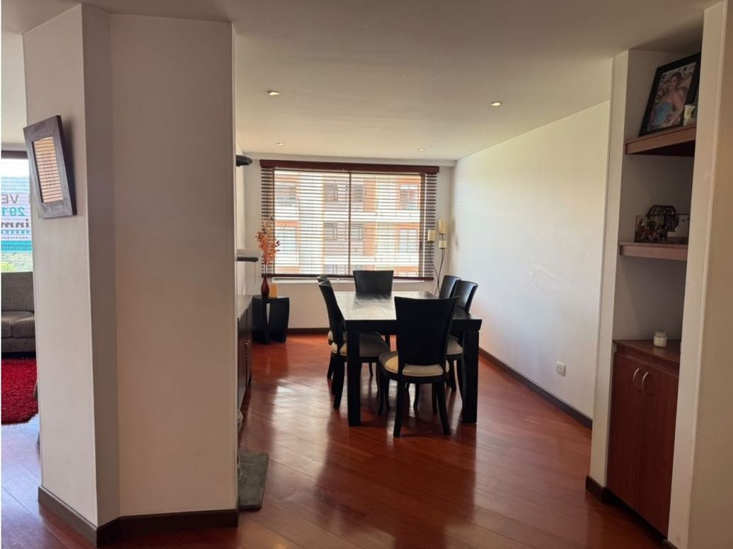 Apartamento de 3 alcobas en venta en Lago Cordoba, Bogotá, 154 m² · foto 7 de 20