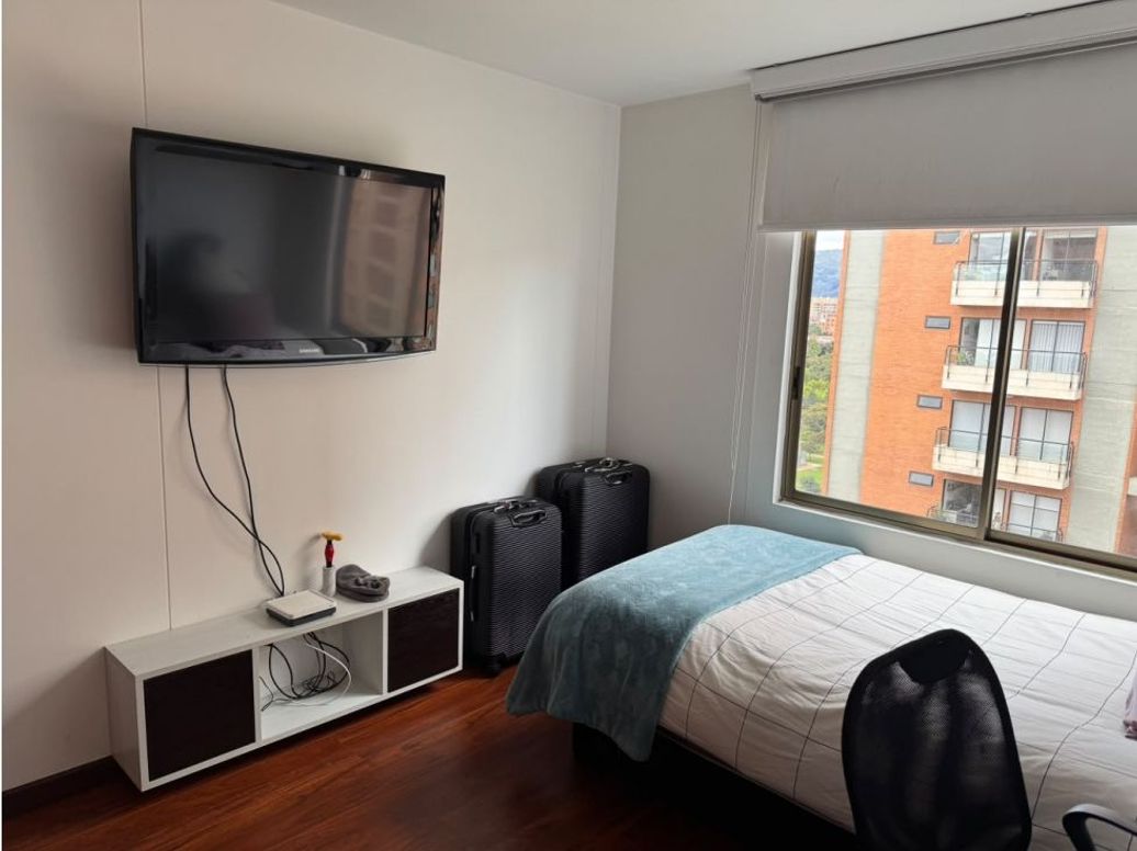 Apartamento de 3 alcobas en venta en Lago Cordoba, Bogotá, 154 m² · foto 4 de 20
