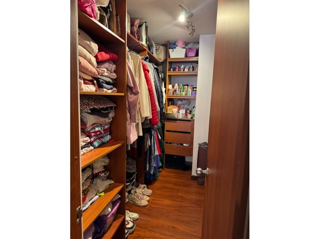 Apartamento de 3 alcobas en venta en Lago Cordoba, Bogotá, 154 m² · foto 17 de 20