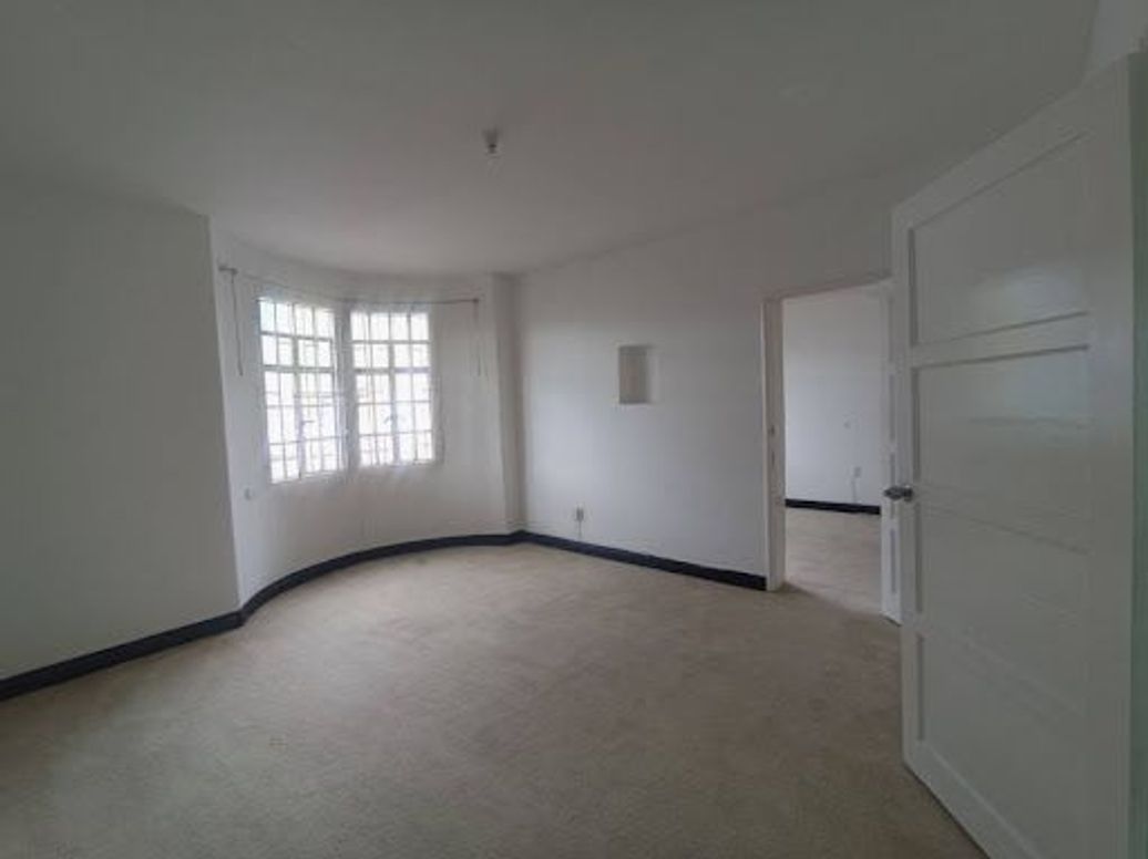 Casa de 8 alcobas en venta en Teusaquillo, Bogotá, 216 m² · foto 9 de 20