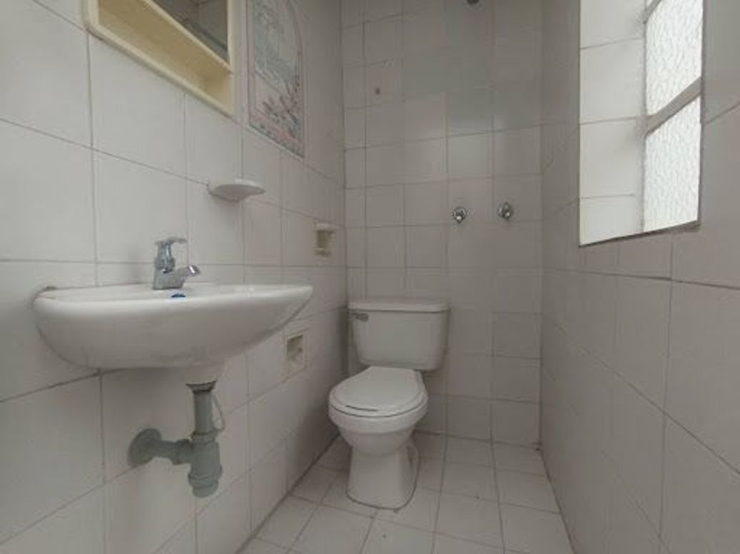 Casa de 8 alcobas en venta en Teusaquillo, Bogotá, 216 m² · foto 19 de 20