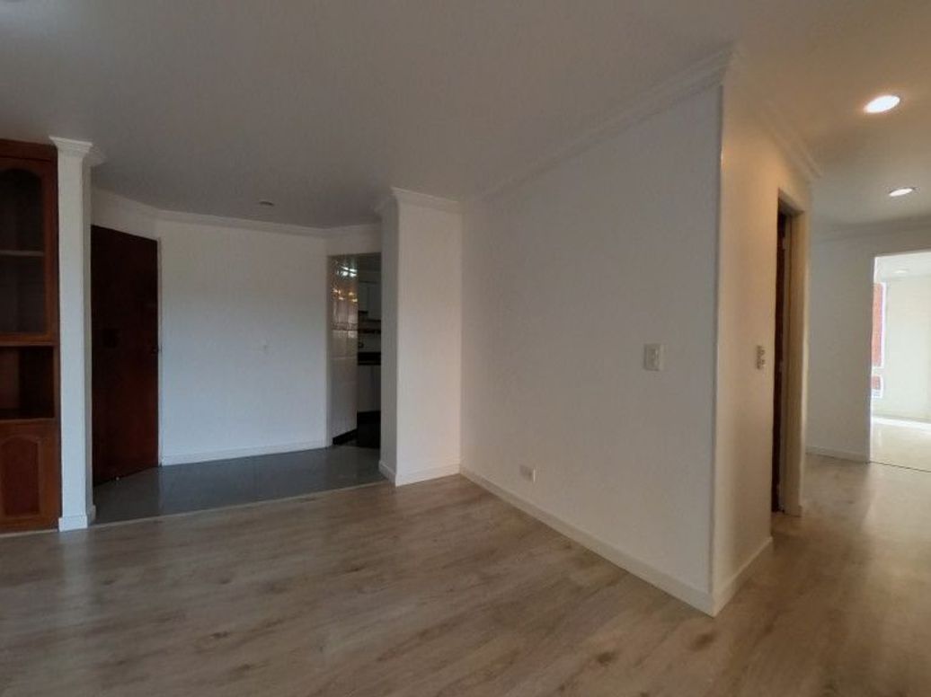 Apartamento de 3 alcobas en arriendo en Rincon Del Cedro, Bogotá, 99 m² · foto 8 de 20