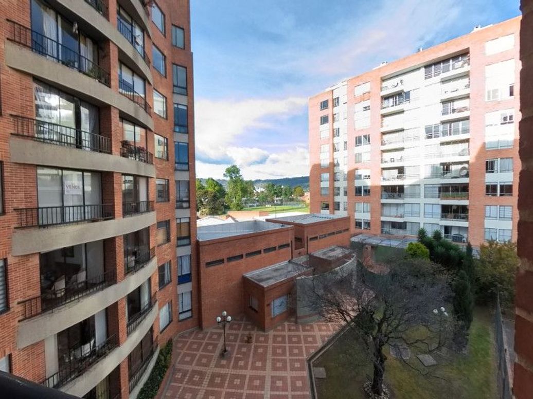 Apartamento de 3 alcobas en arriendo en Rincon Del Cedro, Bogotá, 99 m² · foto 12 de 20