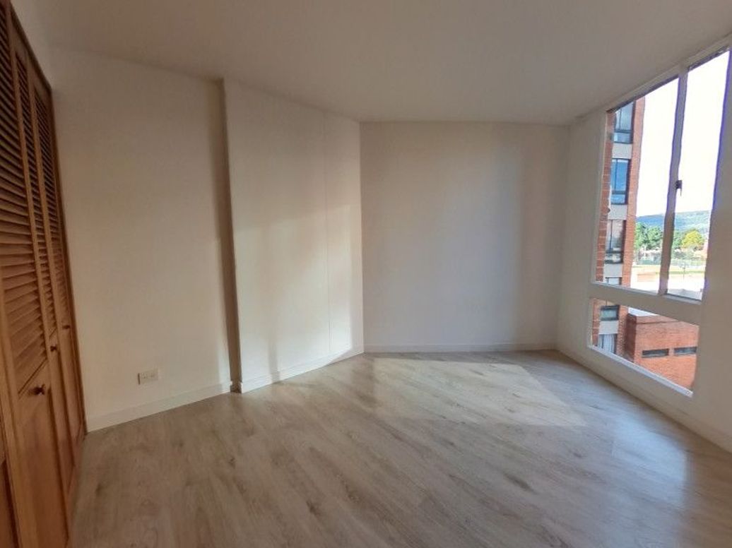 Apartamento de 3 alcobas en arriendo en Rincon Del Cedro, Bogotá, 99 m² · foto 18 de 20