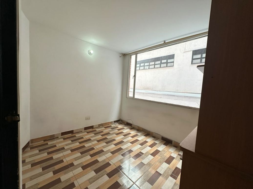 Apartamento de 3 alcobas en venta en La Alborada, Bogotá, 59 m² · foto 9 de 18