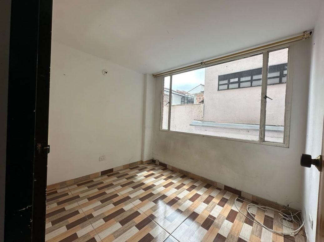 Apartamento de 3 alcobas en venta en La Alborada, Bogotá, 59 m² · foto 12 de 18