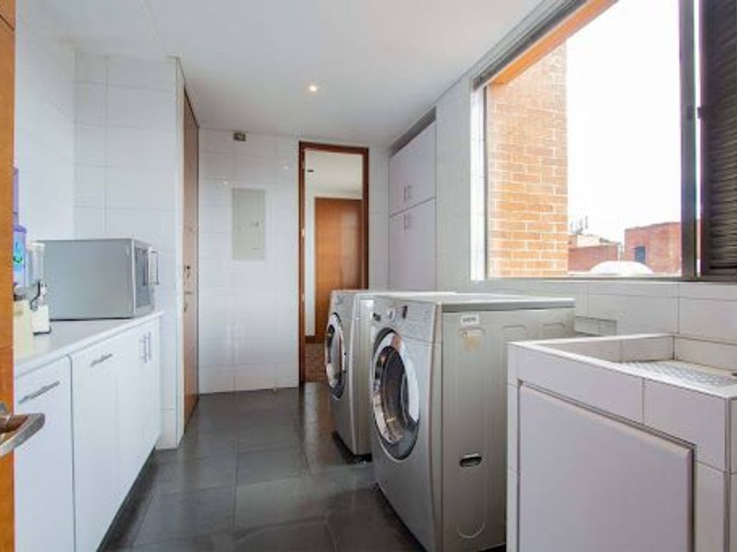 Apartamento de 4 alcobas en venta en La Cabrera, Bogotá, 342 m² · foto 7 de 20