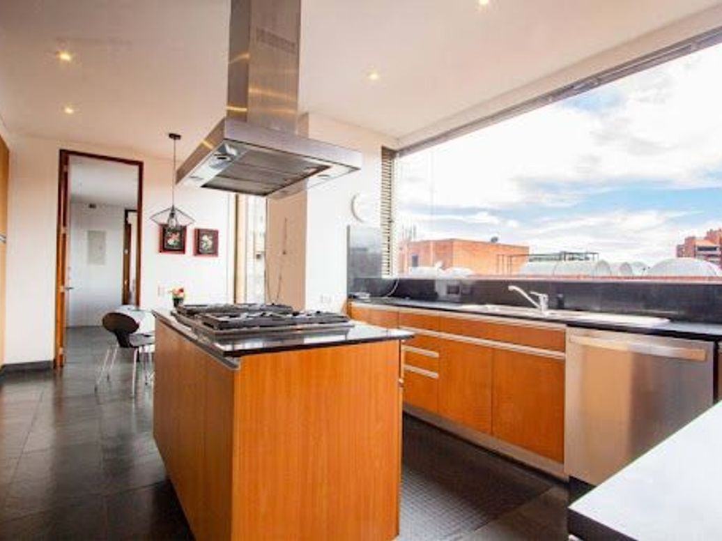 Apartamento de 4 alcobas en venta en La Cabrera, Bogotá, 342 m² · foto 4 de 20