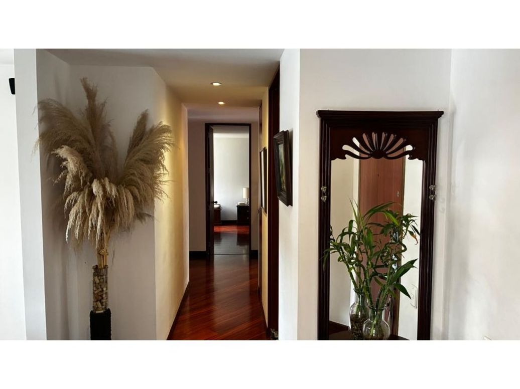 Apartamento de 3 alcobas en venta en Lago Cordoba, Bogotá, 154 m² · foto 12 de 20