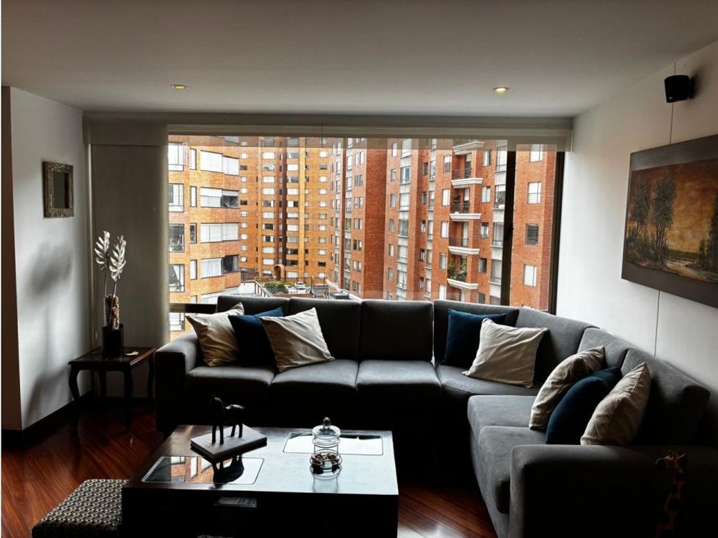 Apartamento de 3 alcobas en venta en Lago Cordoba, Bogotá, 154 m² · foto 3 de 20