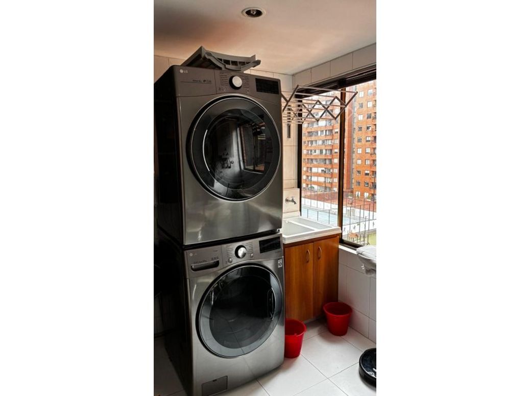 Apartamento de 3 alcobas en venta en Lago Cordoba, Bogotá, 154 m² · foto 16 de 20