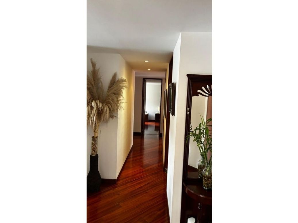 Apartamento de 3 alcobas en venta en Lago Cordoba, Bogotá, 154 m² · foto 13 de 20