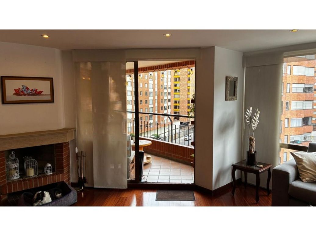Apartamento de 3 alcobas en venta en Lago Cordoba, Bogotá, 154 m² · foto 2 de 20