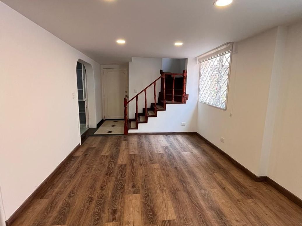 Apartamento de 3 alcobas en venta en Cr. El Bosque, Bogotá, 130 m² · foto 2 de 15