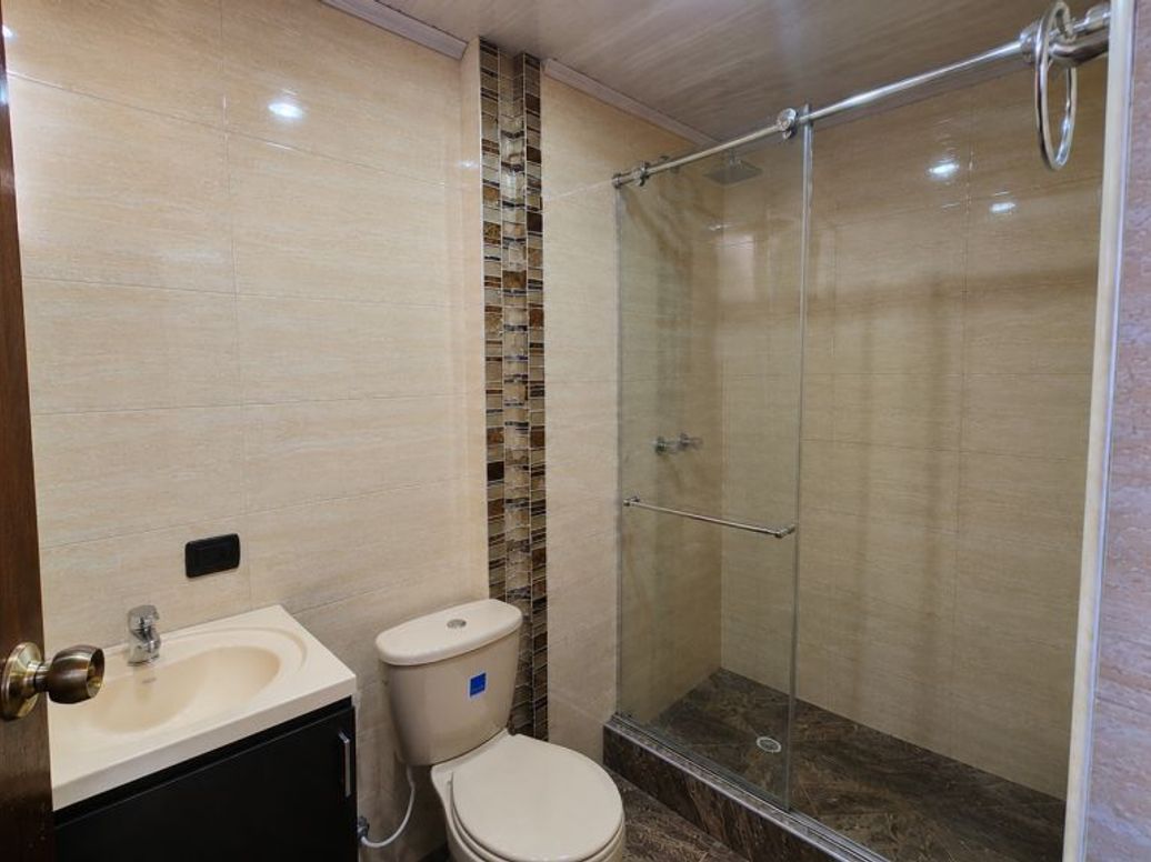 Apartamento de 5 alcobas en venta en Santa Rosa Del Carvajal, Bogotá, 66 m² · foto 8 de 13