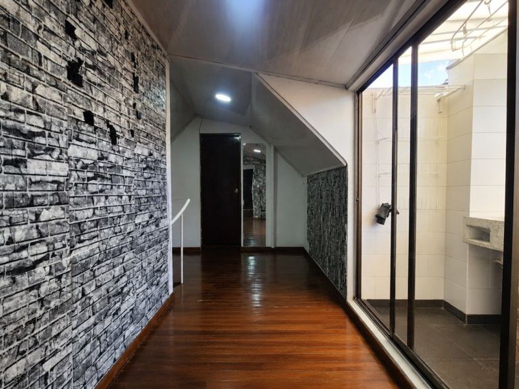 Apartamento de 5 alcobas en venta en Santa Rosa Del Carvajal, Bogotá, 66 m² · foto 5 de 13