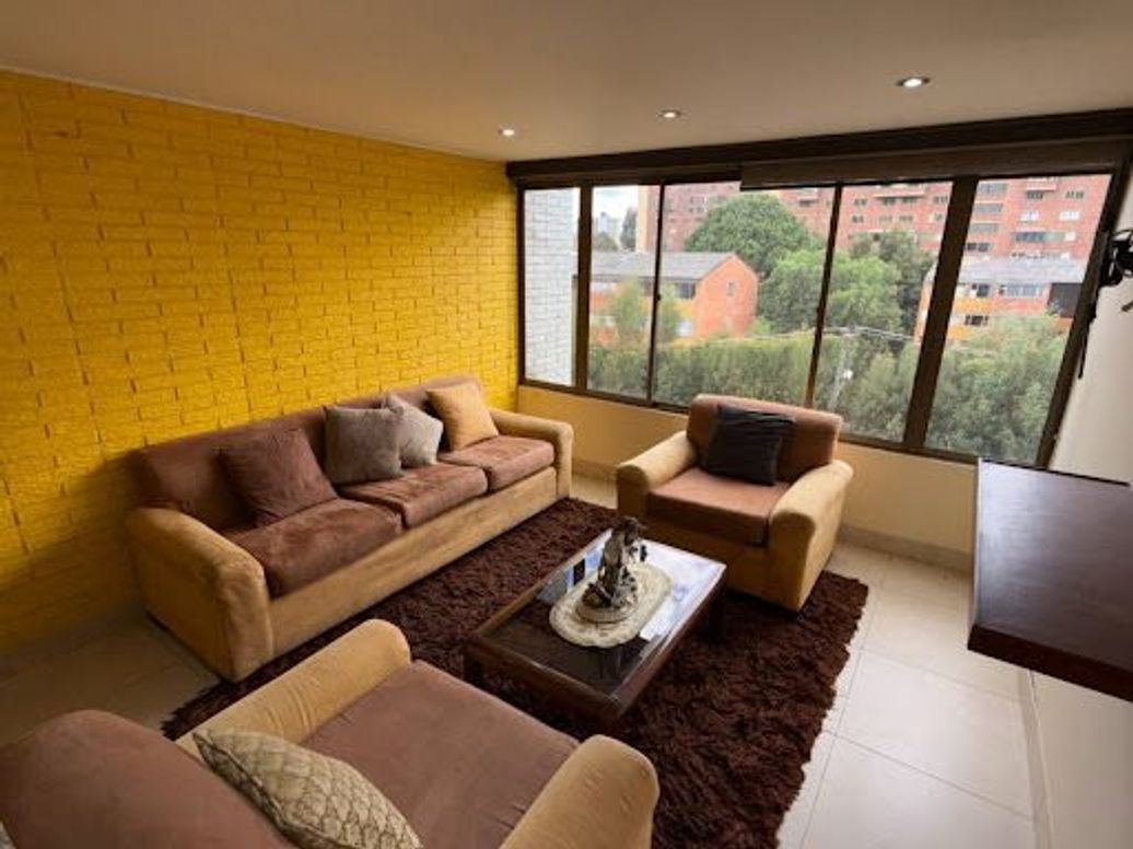 Apartamento de 3 alcobas en venta en Usatama, Bogotá, 74 m² · foto 2 de 20