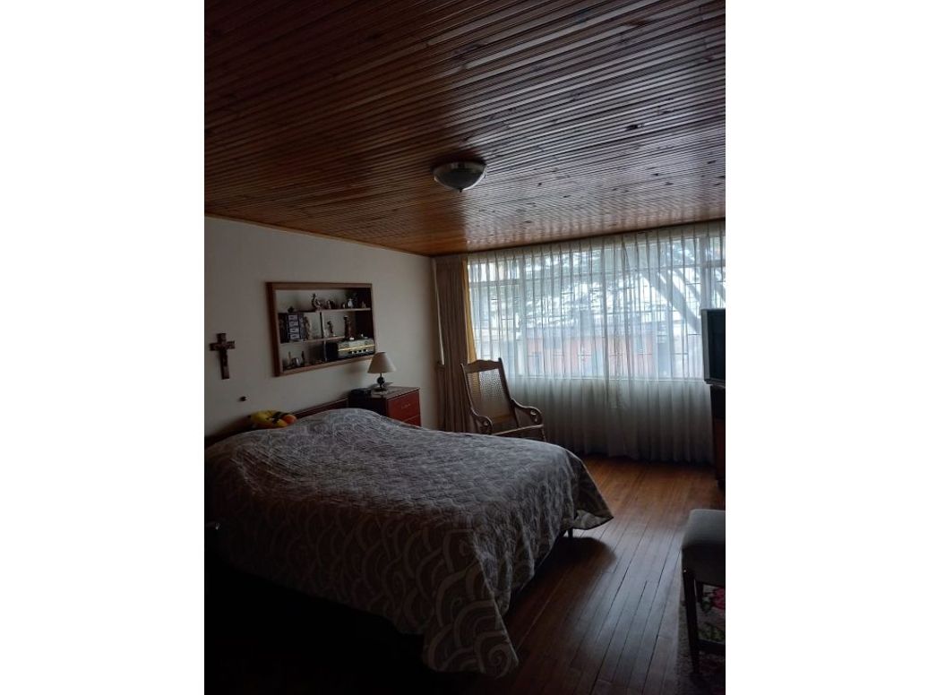Casa de 5 alcobas en venta en La Soledad, Bogotá, 200 m² · foto 9 de 20