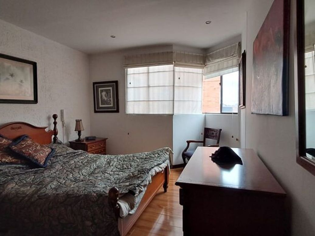 Apartamento de 3 alcobas en venta en Cedritos, Bogotá, 104 m² · foto 2 de 20