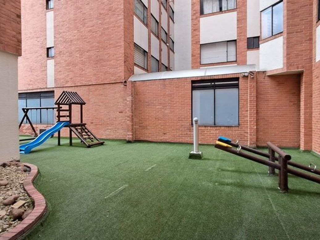 Apartamento de 3 alcobas en venta en Cedritos, Bogotá, 104 m² · foto 10 de 20