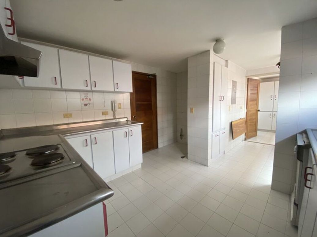Apartamento de 3 alcobas en venta en Chico Norte Et. Iii, Bogotá, 167 m² · foto 9 de 20