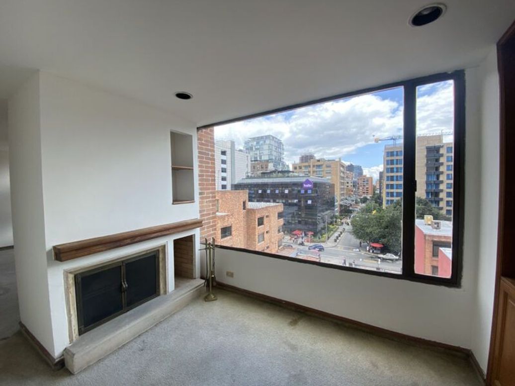 Apartamento de 3 alcobas en venta en Chico Norte Et. Iii, Bogotá, 167 m² · foto 4 de 20