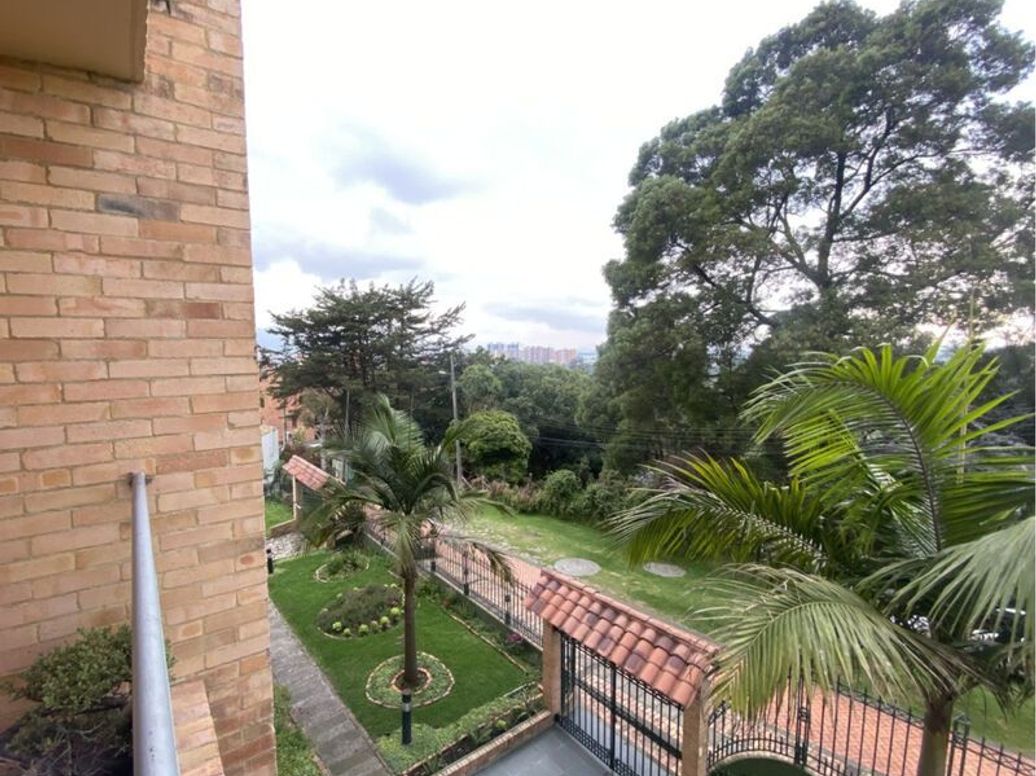 Apartamento de 3 alcobas en venta en Club De Los Lagartos, Bogotá, 167 m² · foto 3 de 20