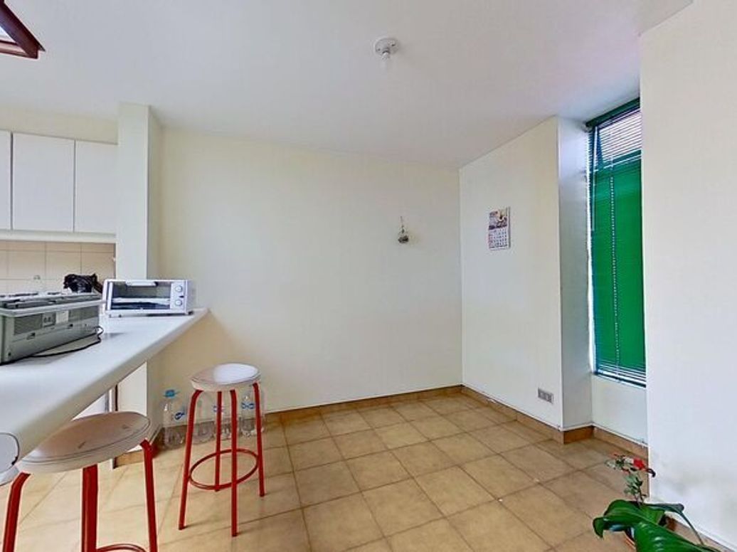 Apartamento de 3 alcobas en venta en Santa Barbara Central, Bogotá, 218 m² · foto 9 de 20