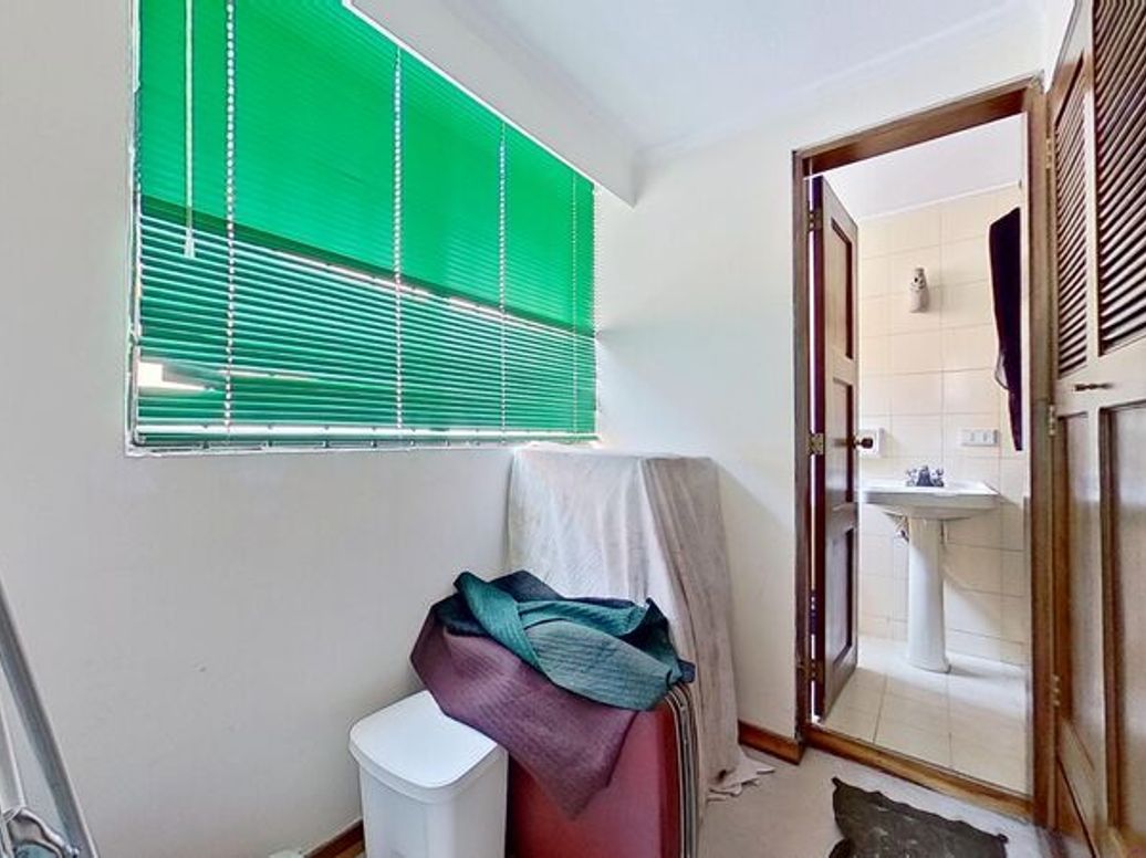 Apartamento de 3 alcobas en venta en Santa Barbara Central, Bogotá, 218 m² · foto 11 de 20