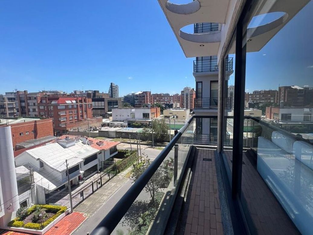 Apartamento de 3 alcobas en venta en San Patricio, Bogotá, 135 m² · foto 5 de 20