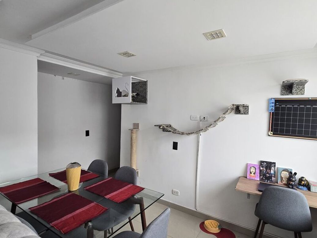 Apartamento de 2 alcobas en venta en El Vergel Occidental, Bogotá, 48 m² · foto 3 de 9