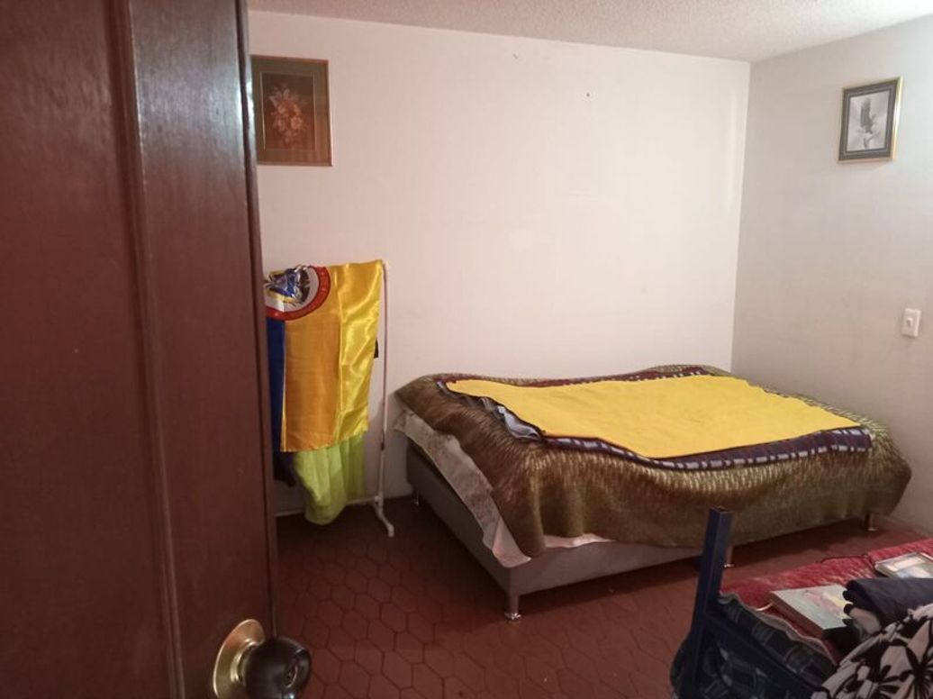 Casa de 5 alcobas en venta en La Estrada, Bogotá, 280 m² · foto 6 de 18